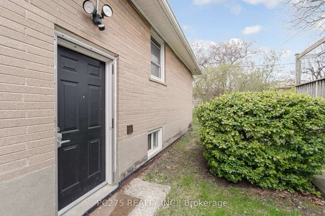 Additional image 50 of 67 Acton Ave