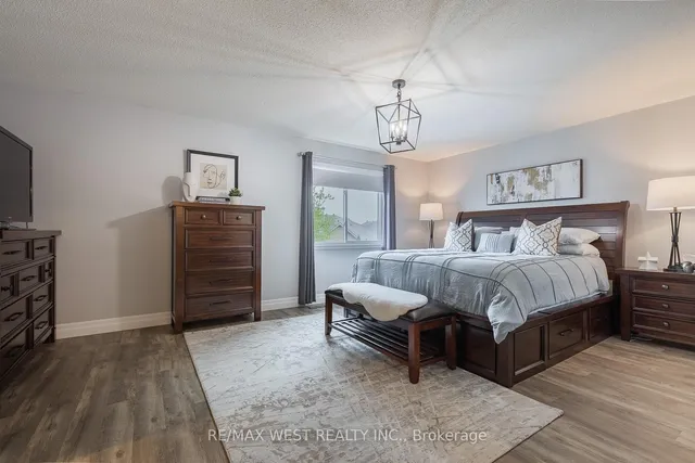 Additional image 19 of 284 Alexander Cres