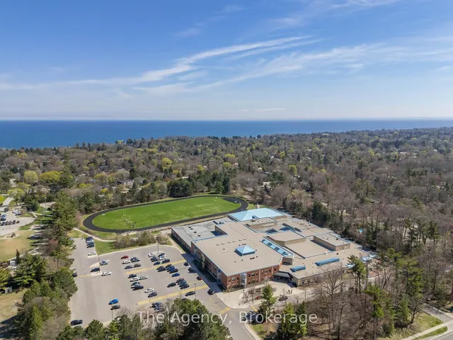 Additional image 42 of 2153 Devon Rd