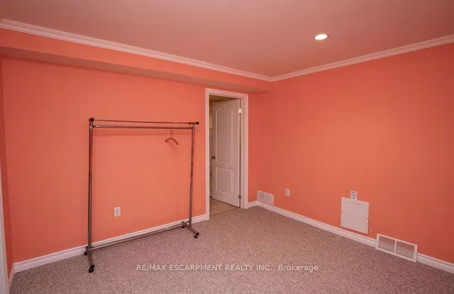 Additional image 42 of 91 Silverbirch Blvd