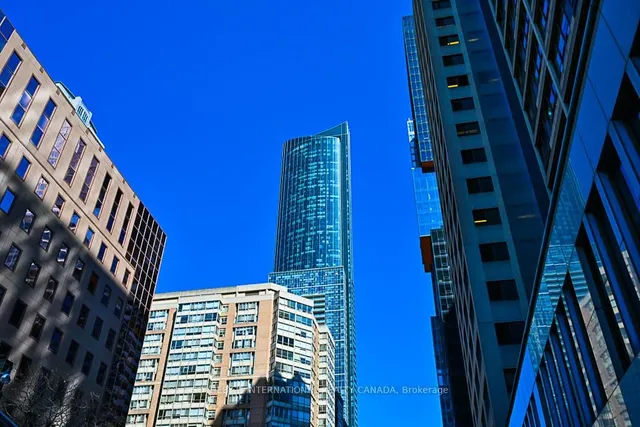 Additional image 25 of 386 Yonge St Unit 1021