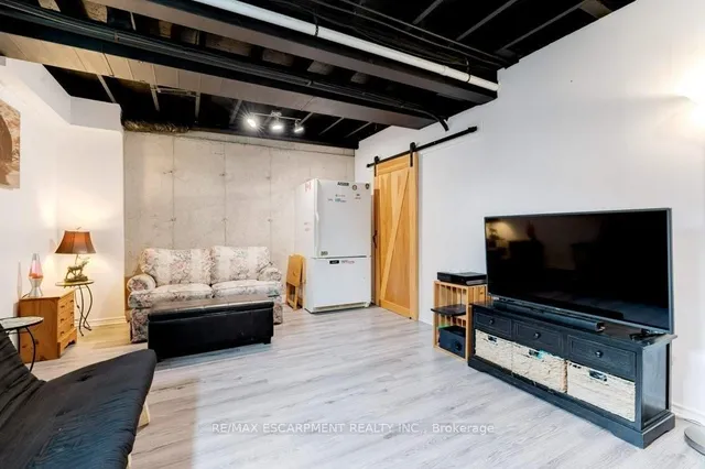 Additional image 25 of 37 BLUE MOUNTAIN Dr