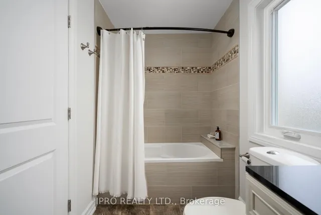 Additional image 38 of 115 Cadorna Ave