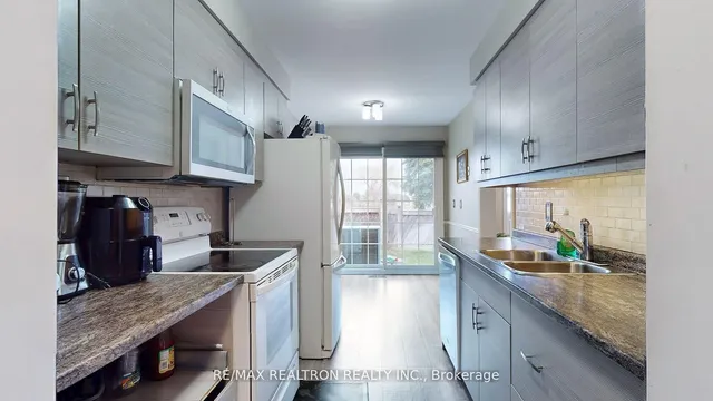 Additional image 11 of 68 Heathcliffe Sq