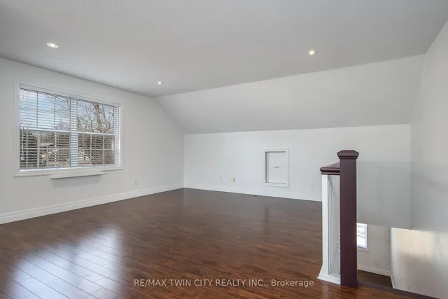 Additional image 30 of 45 Woolwich St