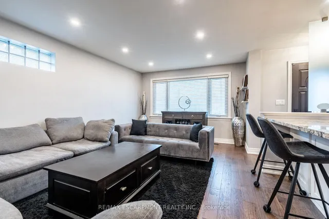 Additional image 5 of 19 East 44th St