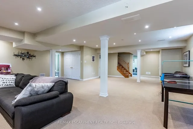 Additional image 41 of 58 ANDERSON Crt