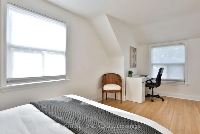 Additional image 19 of 20 Amesbury Dr