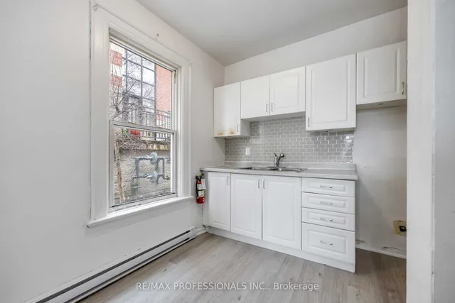 Additional image 4 of 220 Main St