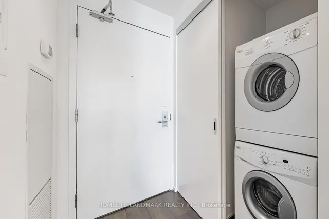 Additional image 26 of 8 Charlotte St Unit 602