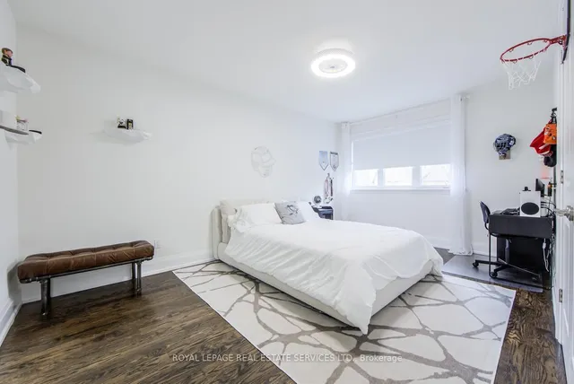 Additional image 28 of 21A Roycrest Ave