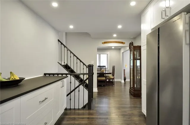 Additional image 10 of 3 Maxwell Dr