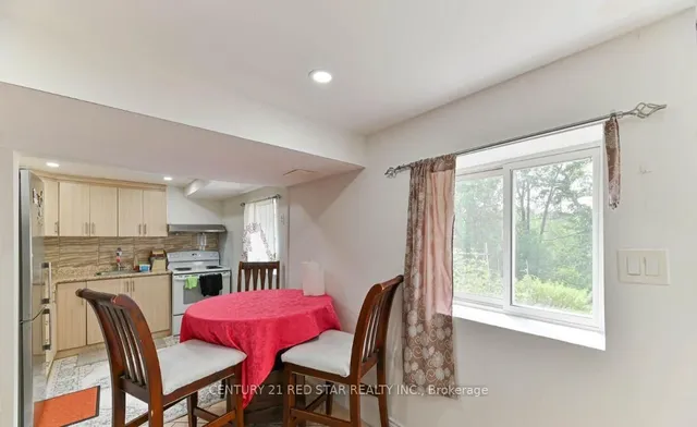 Additional image 30 of 35 Faulkner Cres