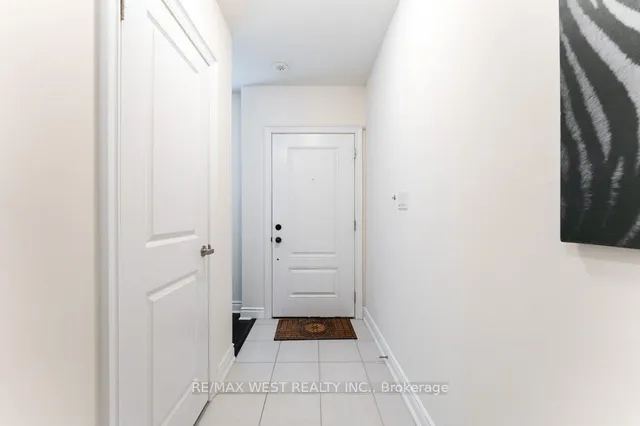 Additional image 7 of 2172 Trafalgar Rd Unit 19