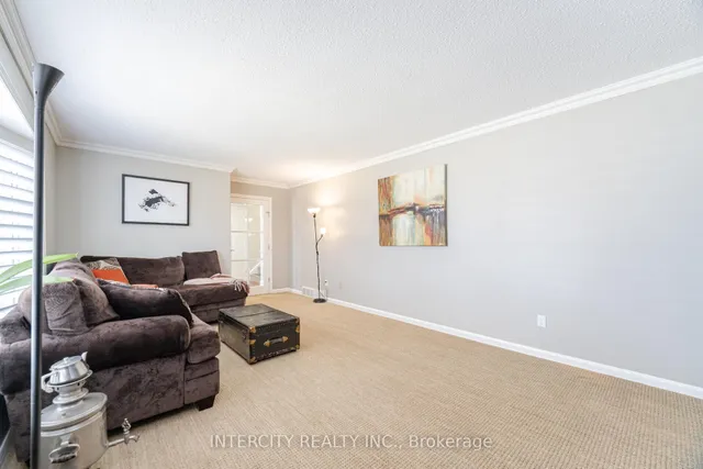 Additional image 9 of 35 Lower Canada Cres