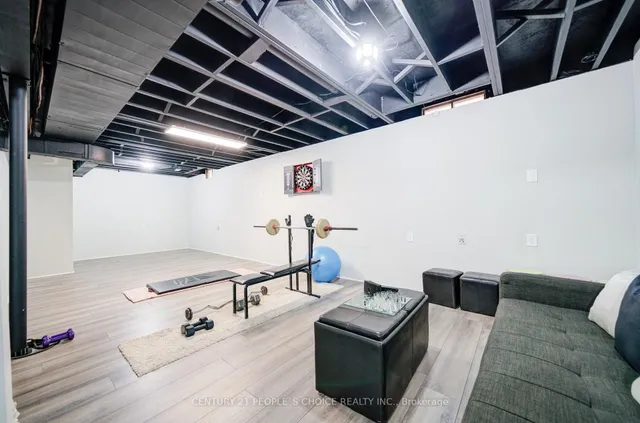 Additional image 40 of 157 Cinrickbar Dr