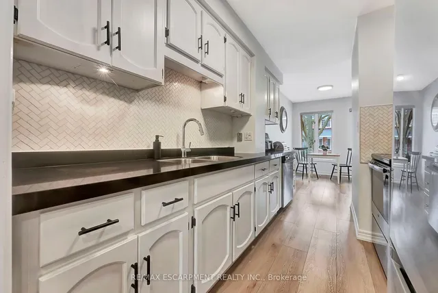 Additional image 7 of 2252 Walker's Line Unit 4