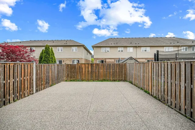 Additional image 48 of 8 Charleswood Cres