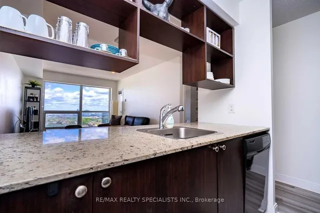 Additional image 4 of 151 Village Green Sq Unit 2710