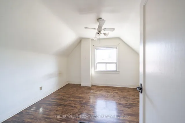 Additional image 9 of 144 Upper Canada Dr