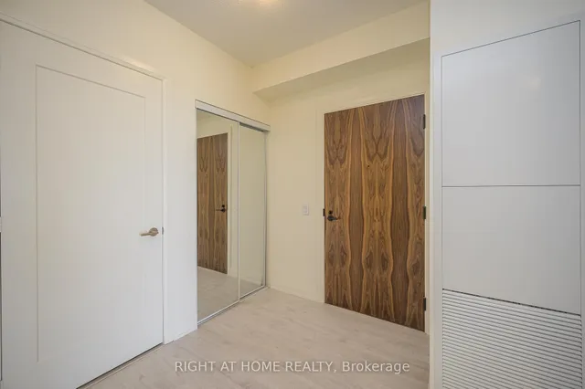 Additional image 6 of 509 Dundas St Unit 605