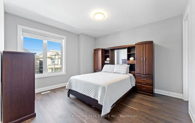 Additional image 41 of 1355 Basswood Cres