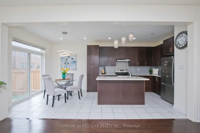 Additional image 39 of 633 Brisdale Dr