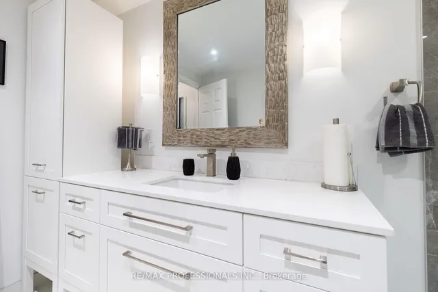 Additional image 16 of 40 Old Mill Rd Unit 102