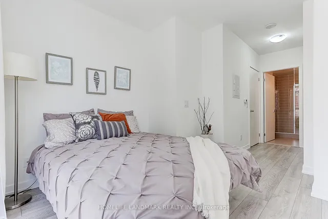 Additional image 42 of 159 Wellesley St Unit 401