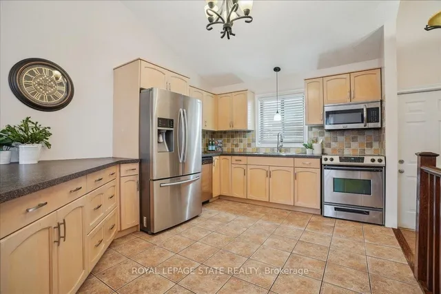 Additional image 22 of 32 Sonoma Lane