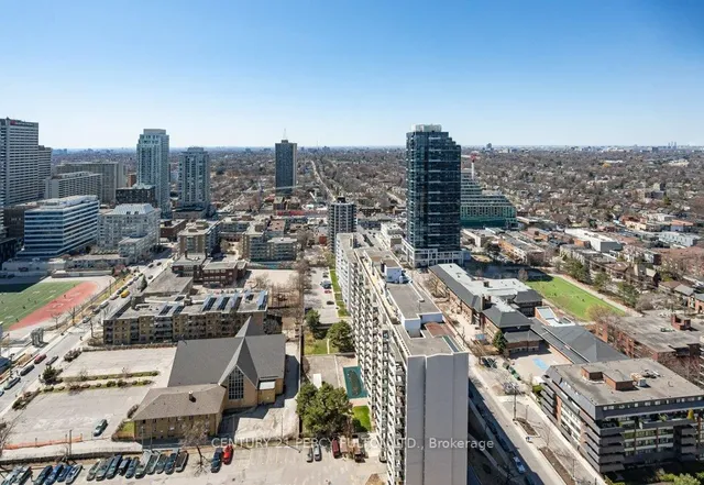 Additional image 30 of 101 Erskine Ave Unit PH10