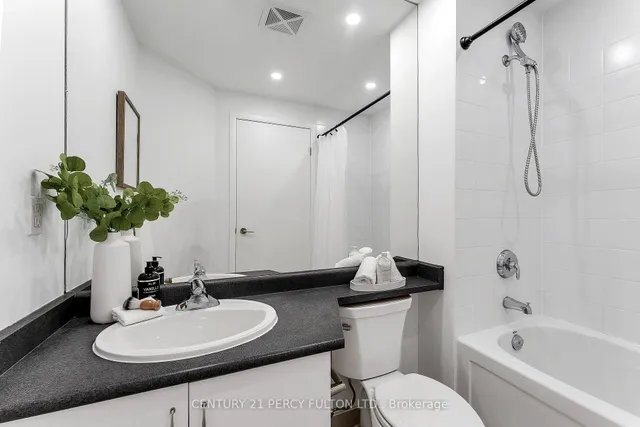 Additional image 25 of 209 Fort York Blvd Unit 1663