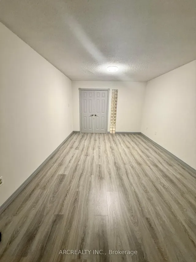 Additional image 19 of 4673 Jane St Unit 1007