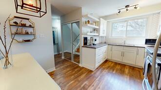 Additional image 3 of 320 C Bluevale St N