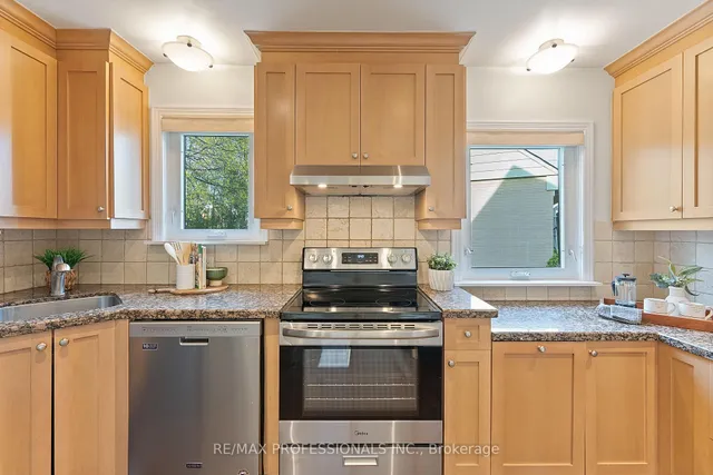 Additional image 18 of 10 Woodbury Pl