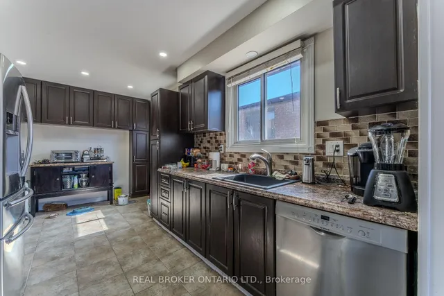 Additional image 7 of 17 Taymall St