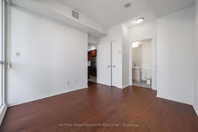 Additional image 14 of 65 Bremner Blvd Unit 2601