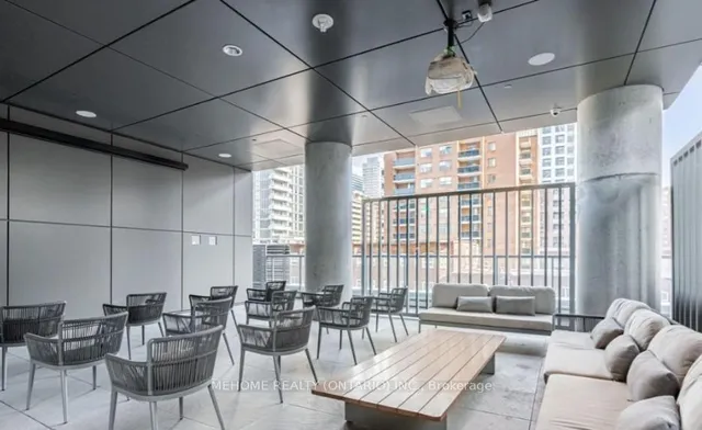 Additional image 29 of 39 Roehampton Ave Unit 2101