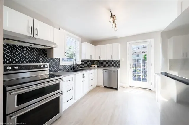 Additional image 12 of 105 Tragina Ave