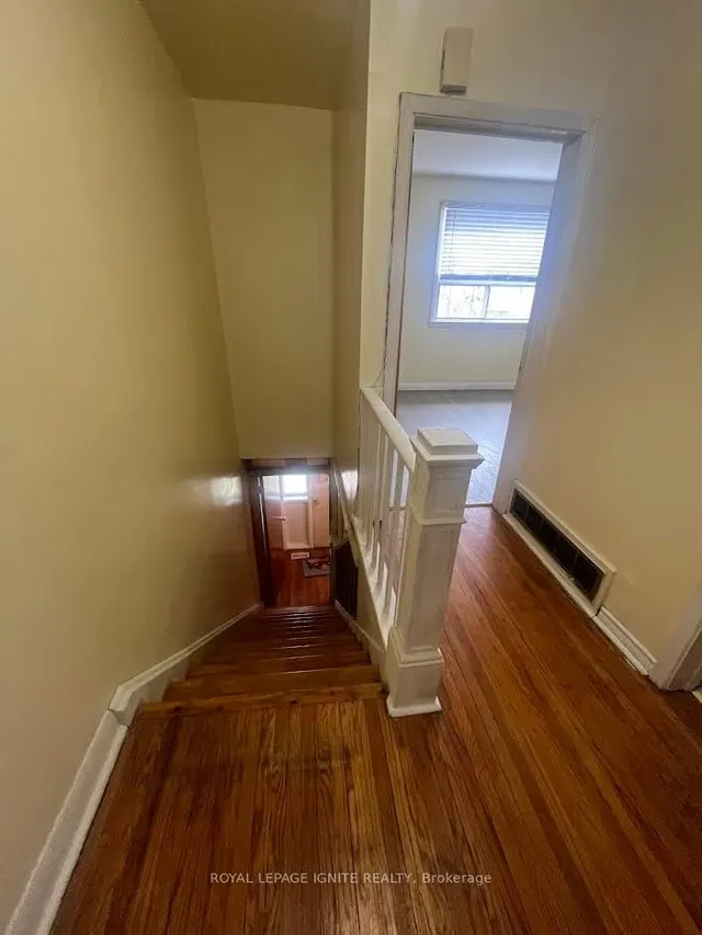 Additional image 15 of 852 Runnymede Rd