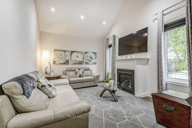 Additional image 14 of 35 Chaumont Dr