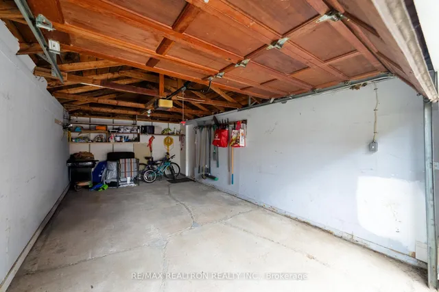 Additional image 31 of 16 Plaxton Dr