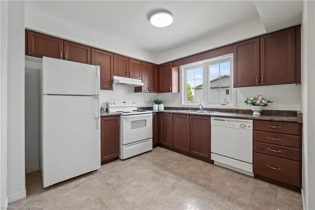 Additional image 12 of 155 Highland Cres Unit 8