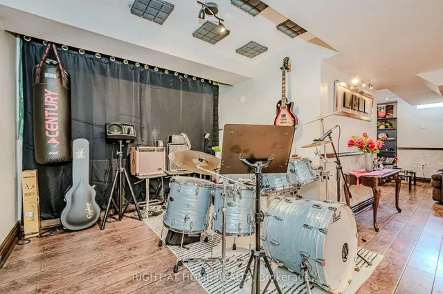 Additional image 38 of 2267 Empire Cres