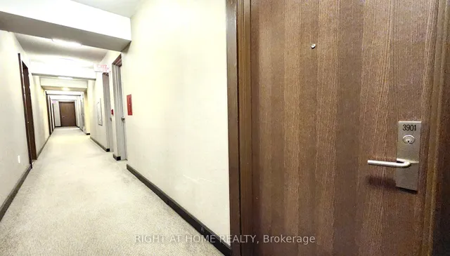 Additional image 4 of 386 Yonge St Unit 3901