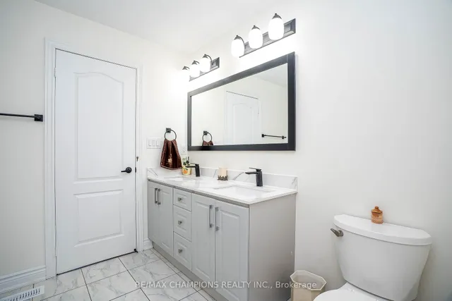 Additional image 29 of 57 Sky Harbour Dr