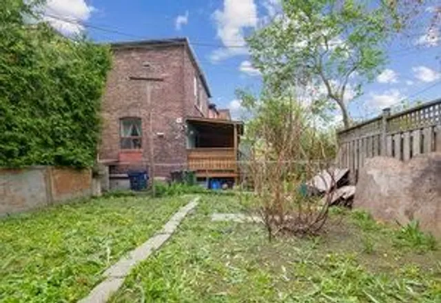 Additional image 43 of 38 Fernbank Ave