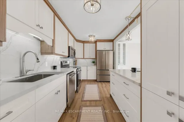 Additional image 7 of 75 Queen St Unit 1702