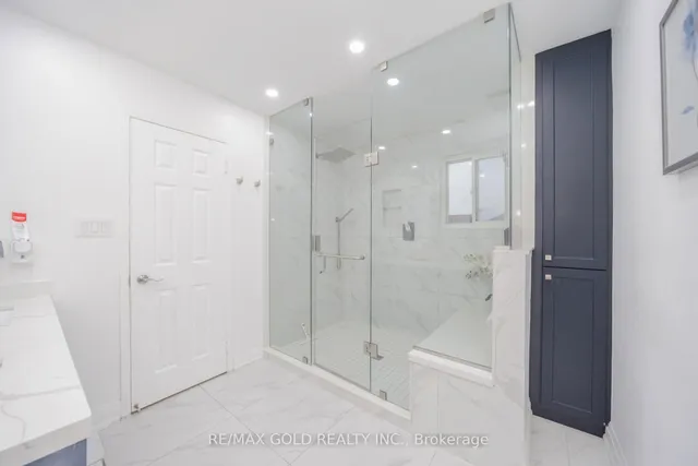 Additional image 21 of 36 Roxton Cres