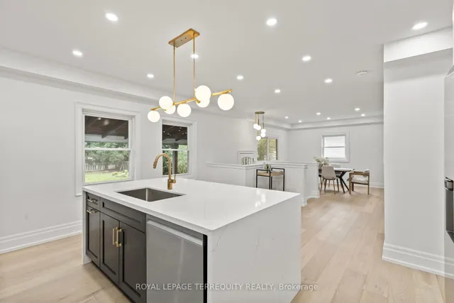 Additional image 10 of 944 Long Dr